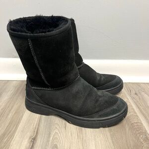 Ugg Boots Women’s 8 Ultimate Short Black Suede Leather with Sheepskin Lining